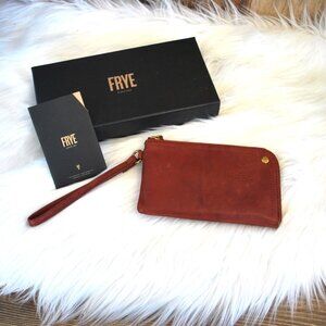 NWT Frye Campus Rivit Wristlet Burnt Red DB429